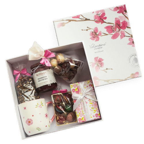 Нежност за нея от Valentino Chocolatier България. Продукти от истински белгийски шоколад.