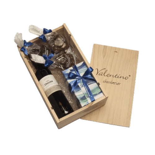 Морска дървена кутия от Valentino Chocolatier България. Продукти от истински белгийски шоколад.