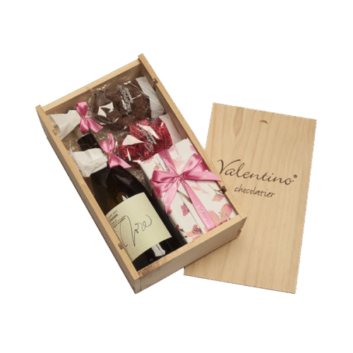 Дървена кутия Пролет от Valentino Chocolatier България. Продукти от истински белгийски шоколад.